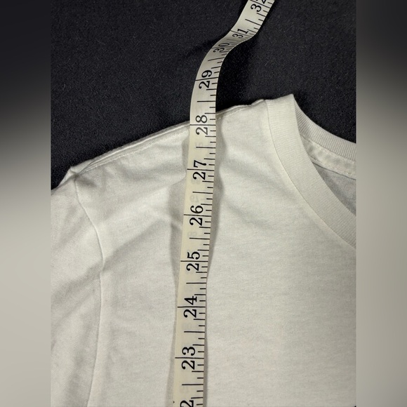 Under Armour Graphic Shirt White - Women’s XL - Picture 3 of 8